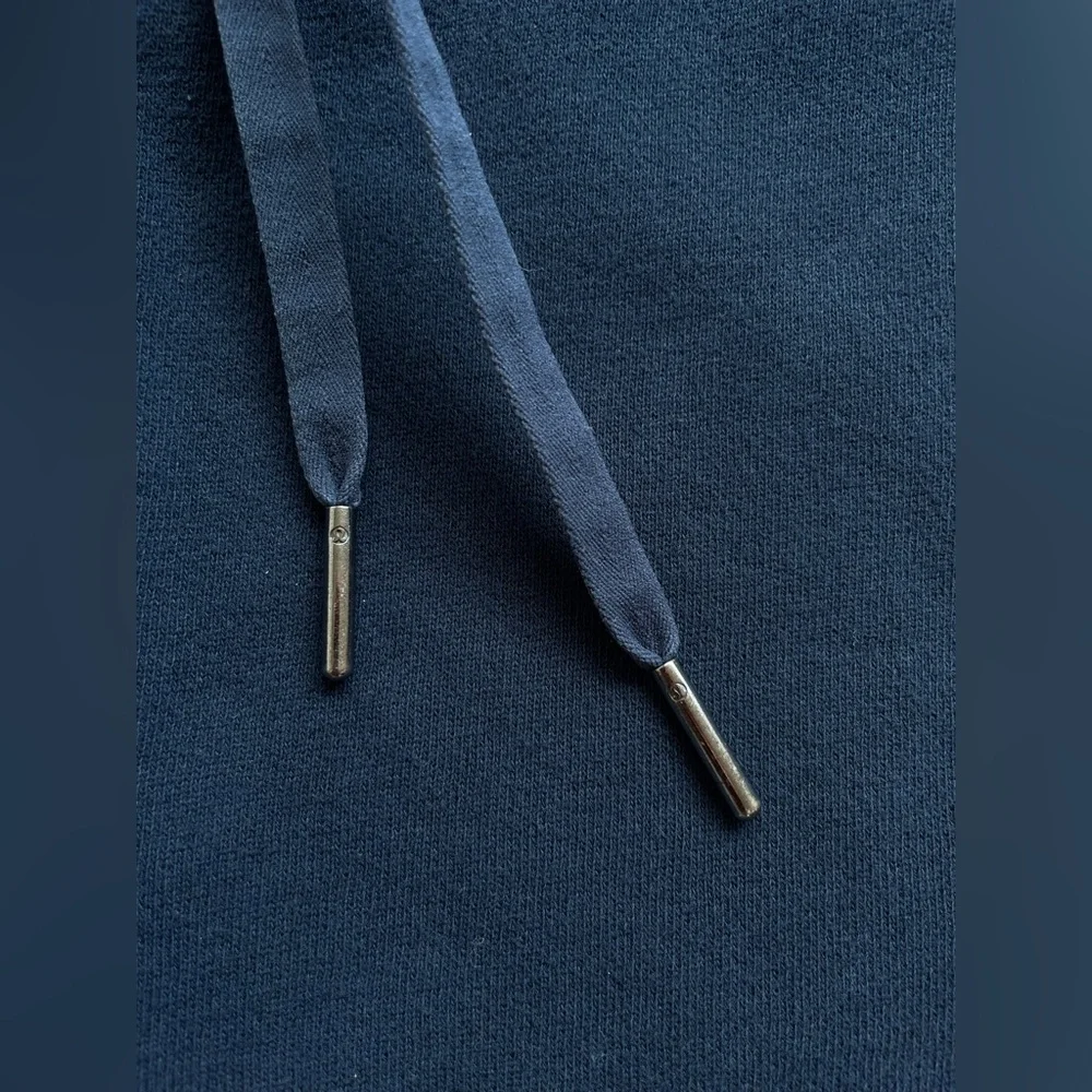 Lululemon Women’s Scuba Relaxed High-Rise Jogger, True Navy, Size 8 - Picture 6 of 10